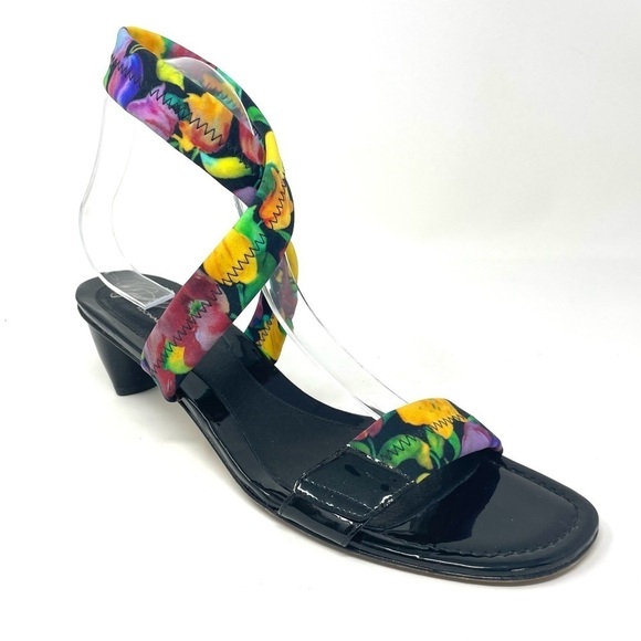 Donald J. Pliner Floral Neoprene Stretch Strap Kitten Heel Sandals Size 10.5 - Picture 2 of 11